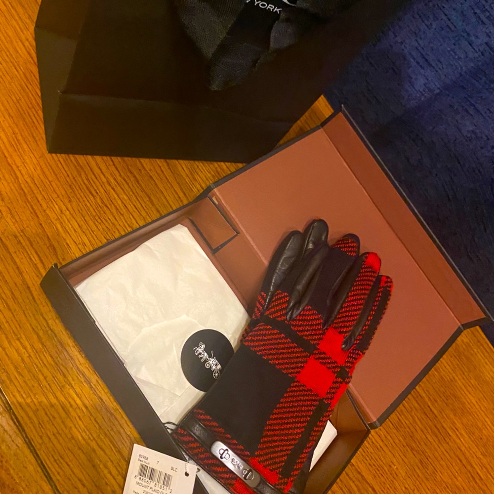 Coach gloves